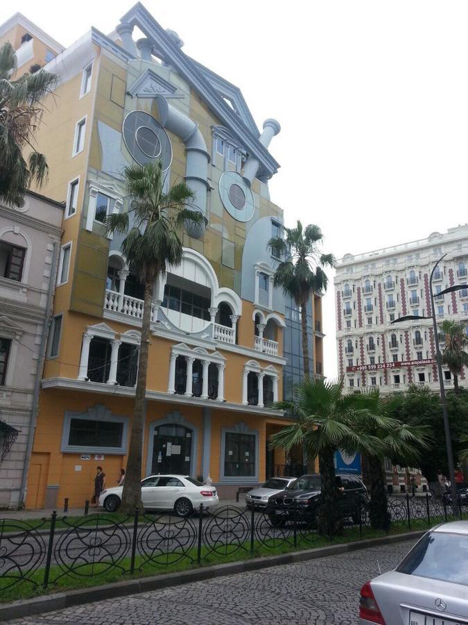 Apartment Gio Batoemi Buitenkant foto