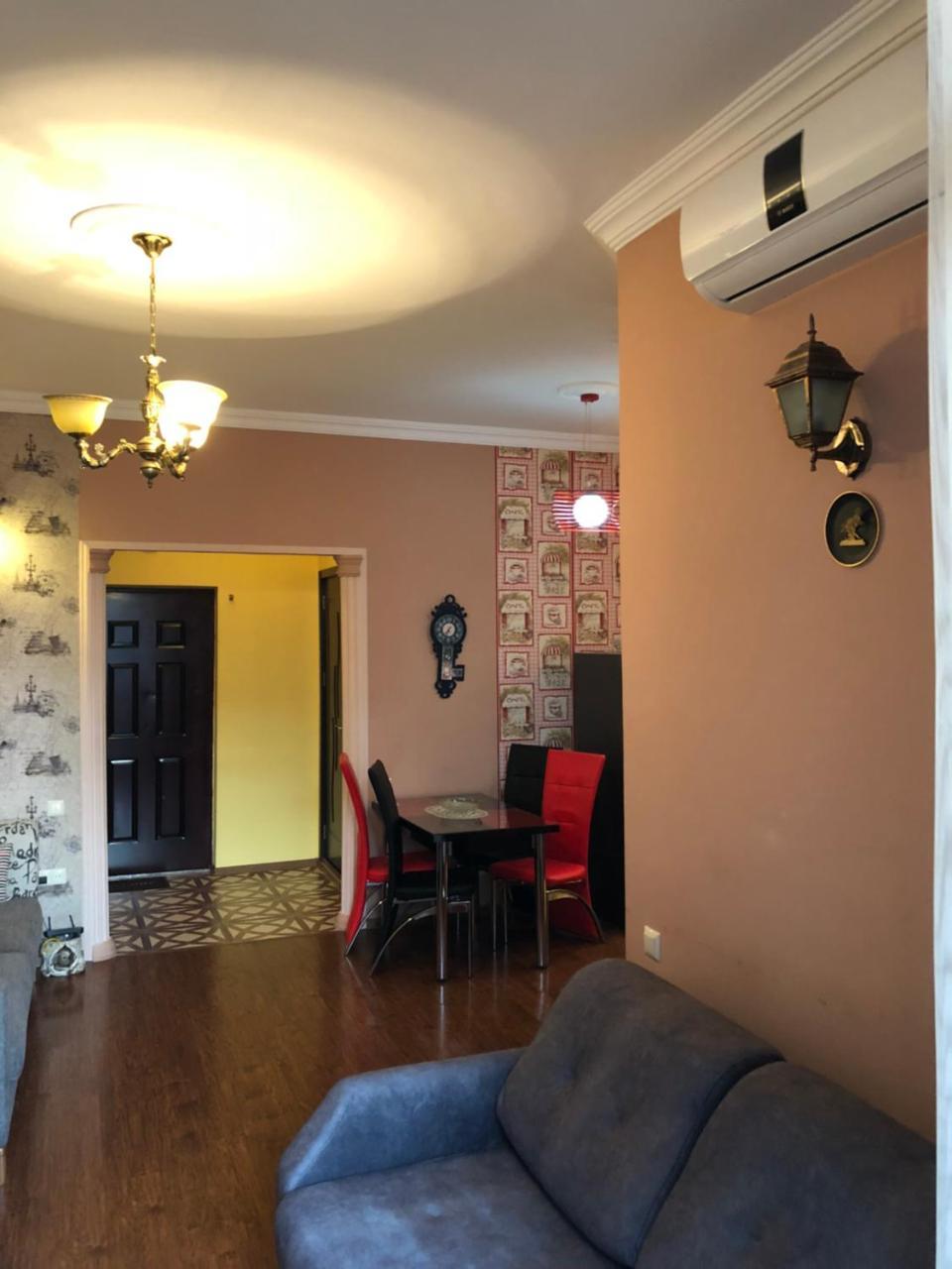 Apartment Gio Batoemi Buitenkant foto